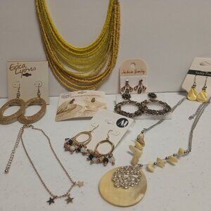 JEWERLY RESALE LOT (14)